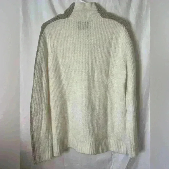 Abercrombie & Fitch Turtleneck Sweater - Picture 2 of 8